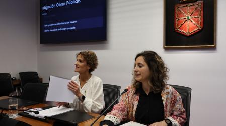 La presidenta del Gobierno de Navarra, María Chivite, al comienzo de la comparecencia en la comisión de investigación del Parlamento