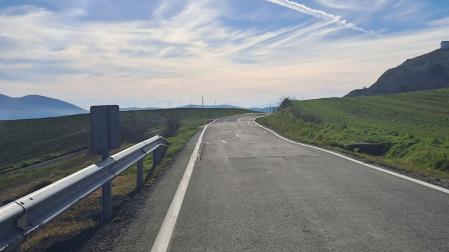 Carretera NA-6000 antes de la rehabilitación