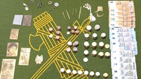 Parte de lo interceptado a los ladrones de la joyería en Pamplona