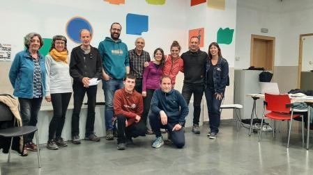 Promotores de la plataforma en la reunión de la casa de juventud de Estella