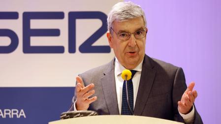 El presidente de la Audiencia Nacional, Juan Manuel Fernández, ofrece una conferencia titulada 'La Audiencia Nacional, garante del Estado de Derecho', en el Foro SER Navarra
