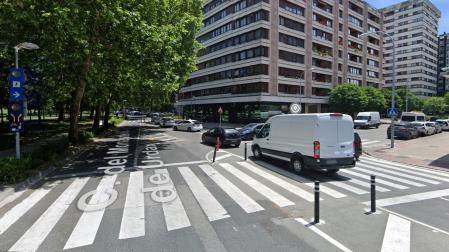 Intersección de la calle Monasterio de Urdax con la Vuelta del Castillo y Fuente del Hierro
