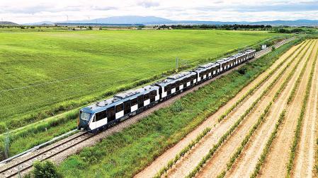 El primer tren sin conductor para Metro Madrid, en una de las pruebas en el centro de ensayos de CAF en Corella
