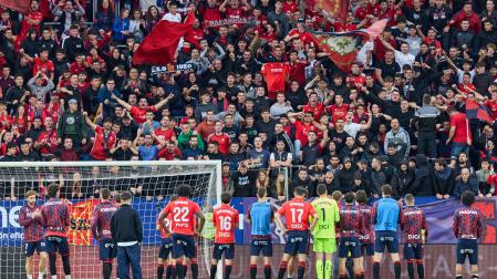 Jugadores y afición, después del partido del domingo contra el Espanyol