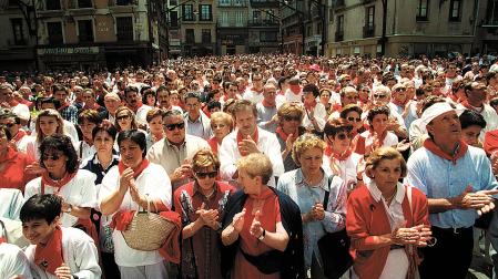 Concentración en Pamplona contra el secuestro de Miguel Ángel Blanco el 11 de julio de 1997, dos días antes de su muerte