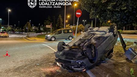 Imagen del estado en el que quedó el vehículo tras sufrir el accidente en el polígono de Agustinos