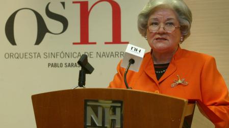 María Jesús Artaiz, actuando como presidenta de la Sociedad de Conciertos Santa Cecilia