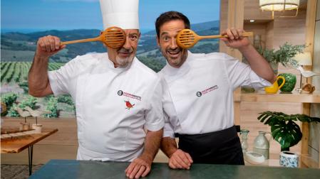 Karlos y Joseba Arguiñano, en el programa 'Cocina abierta de Karlos Arguiñano'