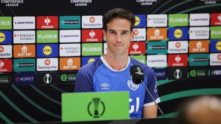 El entrenador del Rayo Vallecano, Íñigo Pérez, durante la rueda de prensa de este miércoles, 20 de mayo