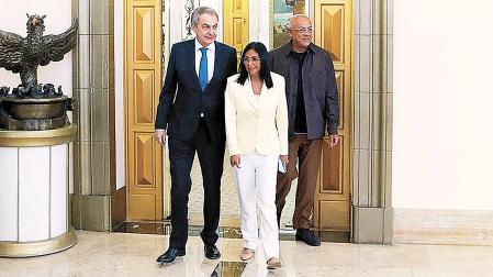 Zapatero con Delcy Rodríguez