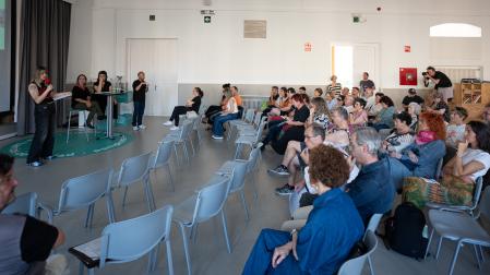 Un momento del Foro de Barrio del Casco Viejo celebrado en las escuelas San Francisco
