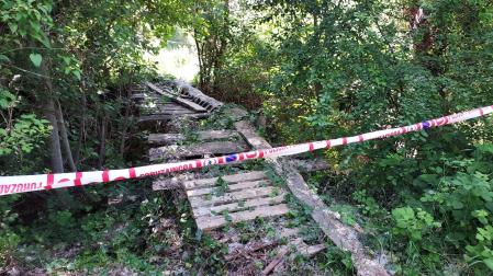 Muere un peregrino inglés de 64 años al caer al río Robo en Puente la Reina-Gares