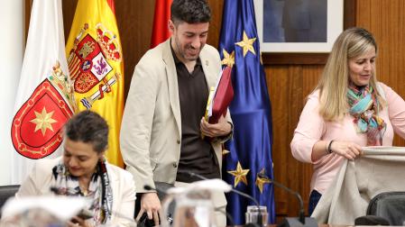 A: Sonia Salsamendi F: 07/05/26 P: Ayuntamiento L: Estella T: Pleno del ayuntamiento