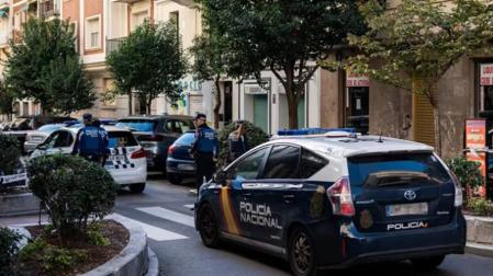 Agentes de la Policía Nacional y Policía Municipal en las calles de Madrid