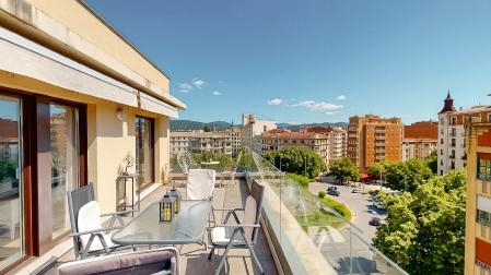 Ático dúplex con terrazas en el centro de Pamplona