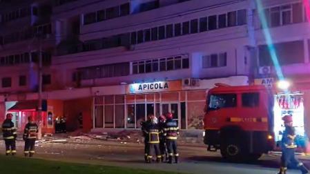 Daños provocados por el impacto de un dron ruso en un edificio resiencial en la localidad rumana de Galat