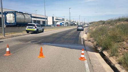 Vertido de aceite en el polígono La Serna