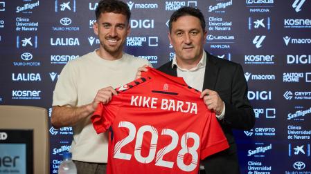 Kike Barja y Braulio Vázquez durante la renovación del extremo