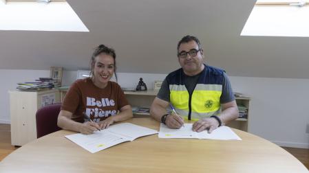 Firma DYA convenio sube y baja