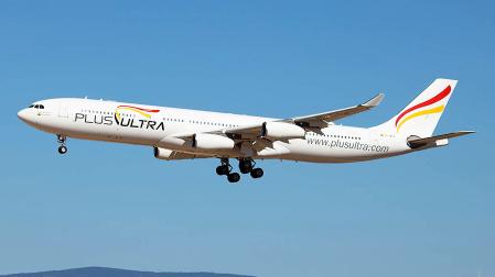 Un avión de la compañía Plus Ultra, de capital venezolano