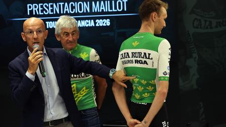 Detalle del nuevo maillot por la parte trasera