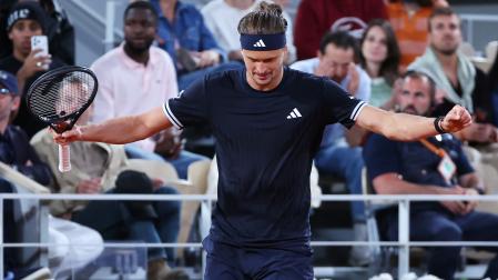 Alexander Zverev celebra su pase a las semifinales de Roland Garros