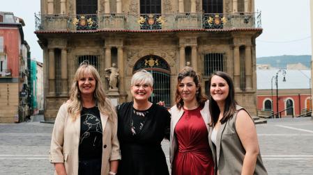 De izquierda a derecha, Kontxi Arroyo, Estela Gómez, Ane Sánchez y Alba Equiza, de la nueva asociación,