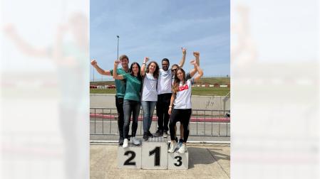 Caja Rural, Smurfit Cordovilla y CPEN Intia, en el podium mixto de kart