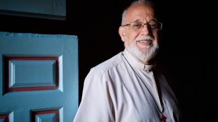 El sacerdote Mateo Bautista, en Pamplona.