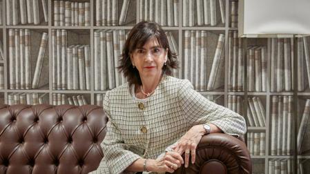 A* Jesús Garzaron T* Marialuz Vicondoa, autora de un libro sobre José León Taberna F* 2023_04_10 L* Horno Artesano, Plaza Vínculo, Pamplona.