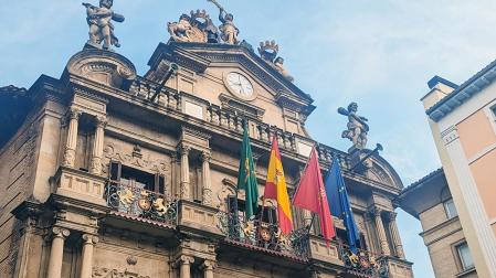 Imagen de la fachada del Ayuntamiento de Pamplona REMITIDA / HANDOUT por AYUNTAMIENTO DE PAMPLONA Fotografía remitida a medios de comunicación exclusivamente para ilustrar la noticia a la que hace referencia la imagen, y citando la procedencia de la imagen en la firma 04/11/2024 Imagen de la fachada del Ayuntamiento de Pamplona Fachada principal del ayuntamiento de Pamplona, cuyas cuentas de 2024 ha analizado Comptos DN