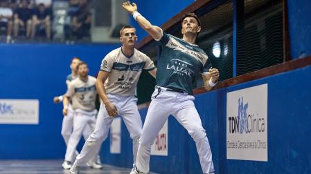 Festival organizado por Esku Pilota en el trinquete de Mendillorri