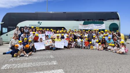 Familias del Colegio Irabia-Izaga este sábado en el viaje a Madrid para asistir al encuentro del Papa
