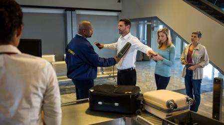 Control de seguridad en un aeropuerto