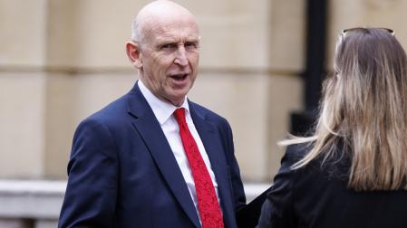 El ministro de Defensa británico, John Healey