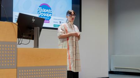 Edurne Gil, responsable de Selección y Formación de Tafalla Iron Foundry, en la presentación de Talento Joven de Navarra 2026