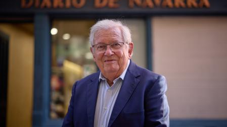 La sede de ‘Diario de Navarra’ en la calle Zapatería acogió este viernes la presentación del último libro de Fernando Jáuregui, ‘Quemados’