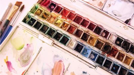 Pintar puede ser una de las actividades que pueden ayudar a relajarse