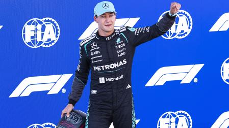 El piloto británico del equipo Mercedes George Russell consigue la pole position después de la clasificación previo al Gran Premio de Fórmula 1 de Barcelona-Cataluña.