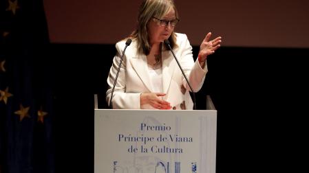 Fotos de la entrega del premio Príncipe de Viana a la cantante Aurora Beltrán en la Casa de Cultura Carmen Thyssen-Bornemisza de Los Arcos