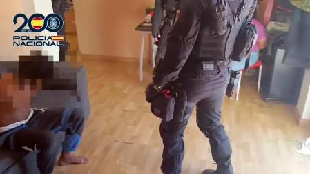La Policía Nacional detiene a tres personas por el homicidio de un hombre