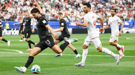 Una jugada del partido que enfrentó a Irán y Nueva Zelanda en el Mundial de Fútbol 2026