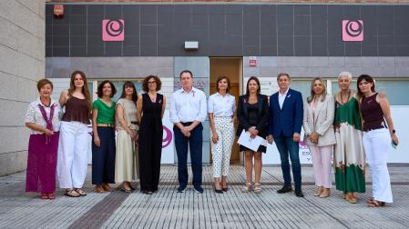 Representantes de las entidades bancarias y miembros de la asociación SARAY