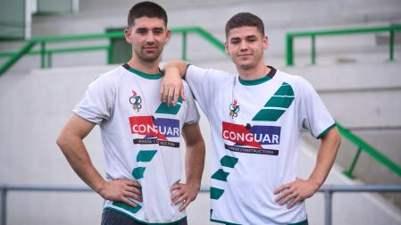 Los hermanos Aritz e Iker Gil Etxabarri comparten vestuario en el Pamplona