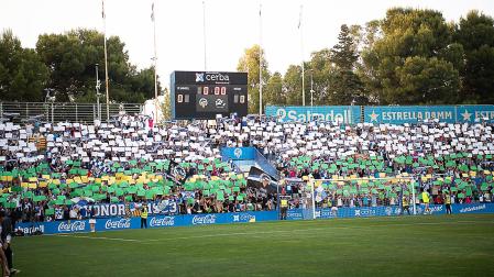 Aspecto que lucía la Nova Creu Alta antes del inicio de la vuelta del playoff de ascenso a Segunda entre Sabadell y Zamora
