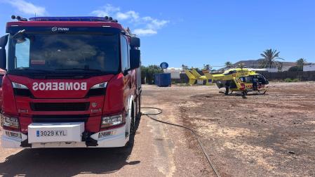 Helicóptero medicalizado de los Bomberos de Lanzarote