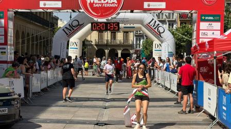 Silvia Villanueva, ganadora de la carrera de 5 k.