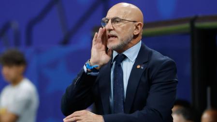 El seleccionador español, Luis de la Fuente, durante el partido del Mundial 2026 entre España y Arabia Saudí
