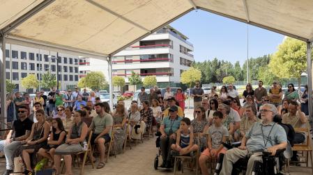 Momento de la inauguración de la nueva sede de la Asociación Navarra de ELA, en Mutiva.