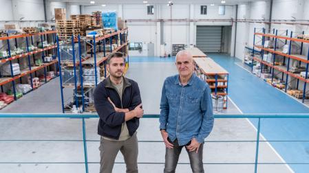 Iñaki Taínta y Josu Subiés en la sede de Doepa